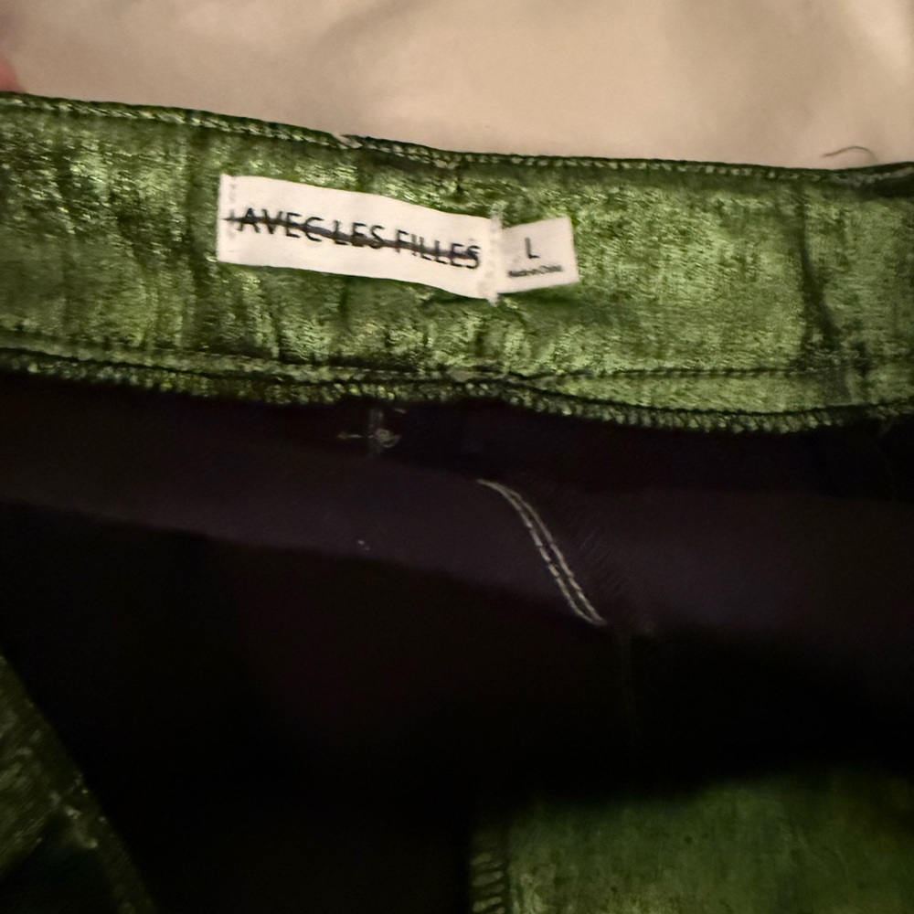 Avec Les filled-Women's Green Metallic satin  Cargo Pants - Picture 5 of 5